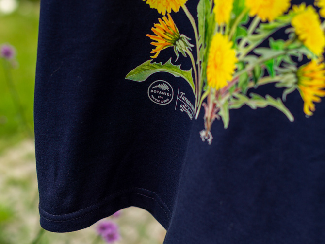 Dandelion — premium  t-shirt