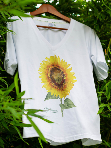 Common sunflower — premium  t-shirt