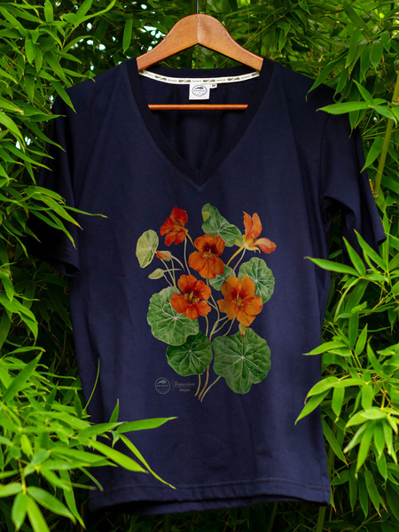 Garden nasturtiums — premium  t-shirt