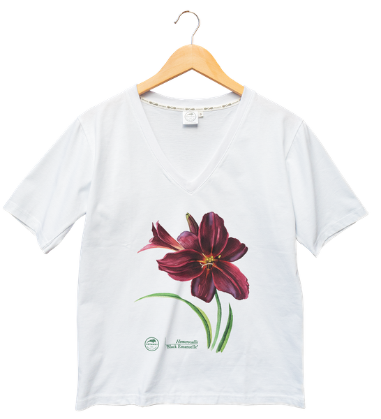 Black Emanuelle daylilies — premium  t-shirt