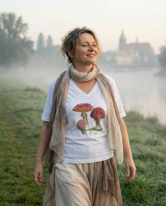 Fly agaric — premium  t-shirt