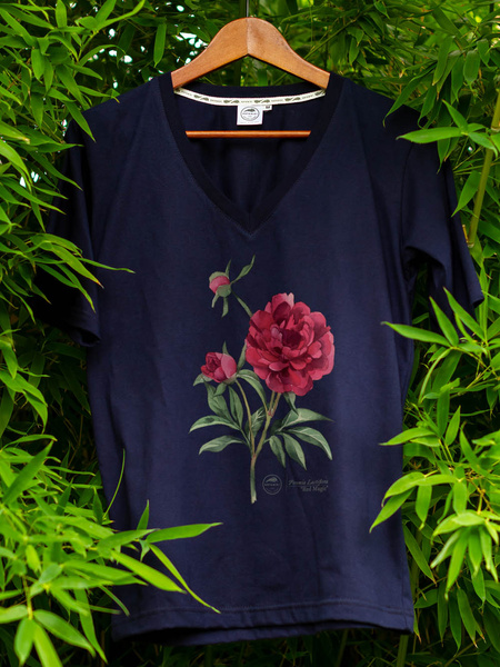 Chinese peony 'Red Magic' — premium  t-shirt