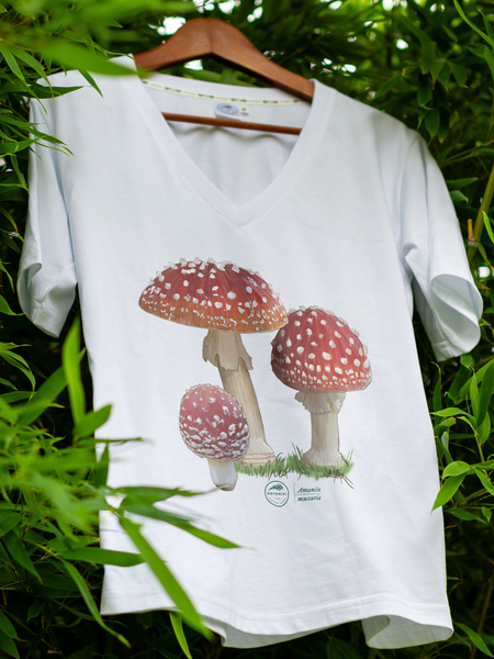 Fly agaric — premium  t-shirt